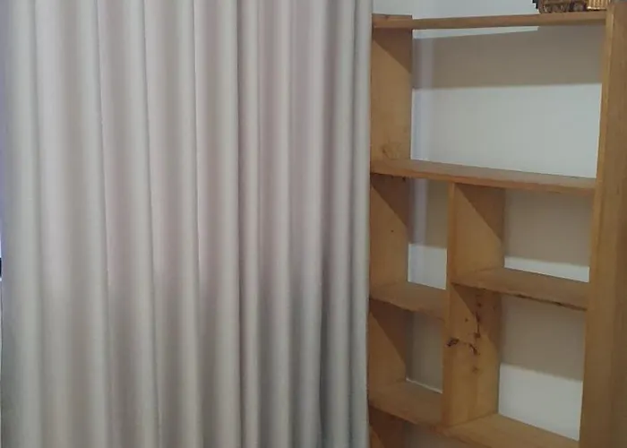 3 Bedrooms Airport Close 2 Min Walk, Self Check In *
